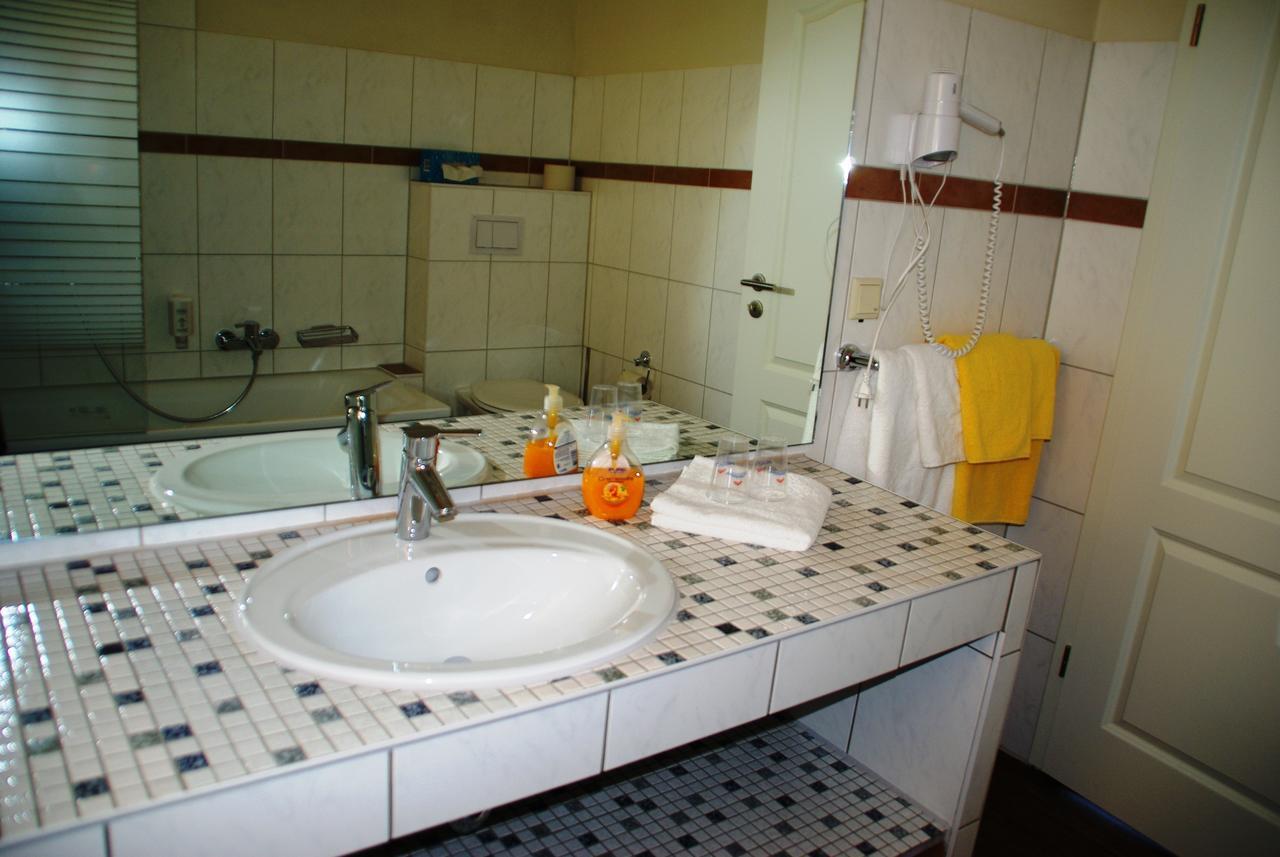 Landhotel Heidekrug Dohma Номер фото
